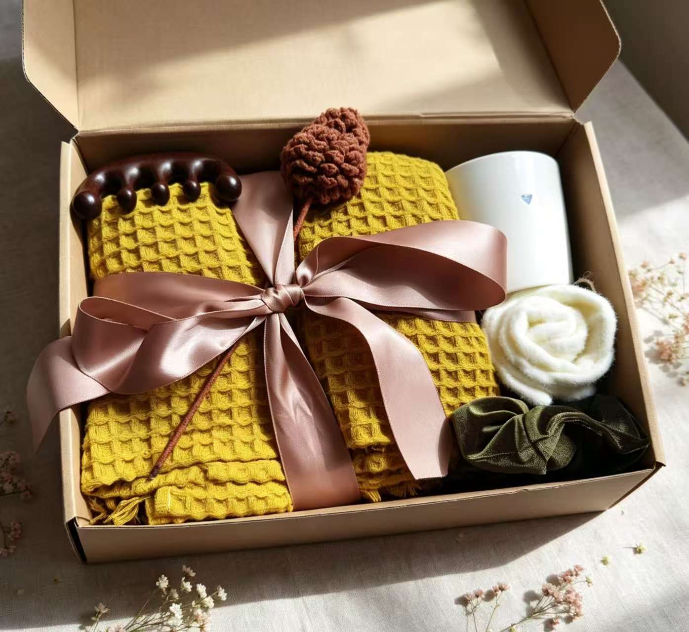 Crochet Pinecone Cosy Gift Box – Soft & Relaxing Self-Care Hamper｜Thoughtful Caring Gift for Her